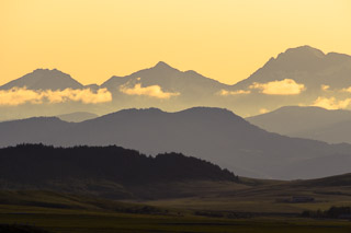 Mountains Into the Distance