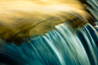 Flowing Gold to Blue