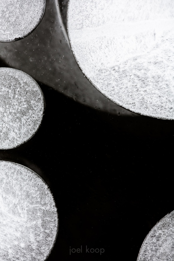 methane-bubbles-in-abraham-lake-ice