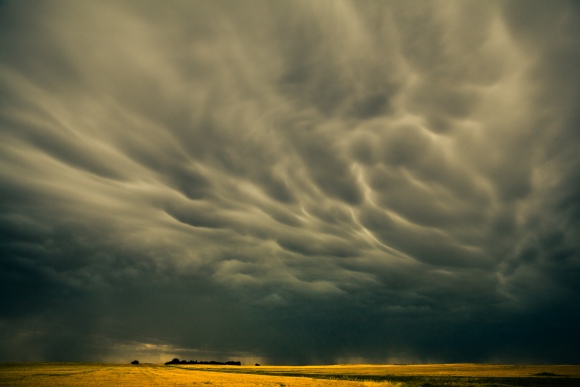 thunder-storm-mammatus-saskatchewan_1