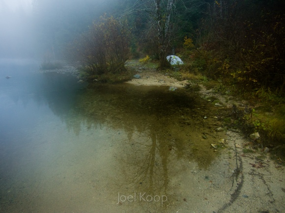 morning-fog-and-tent-on-davis-lake